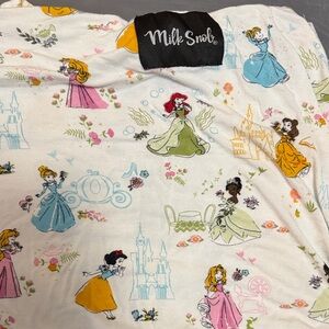 Milk Snob Disney Princess Nursing Cover
